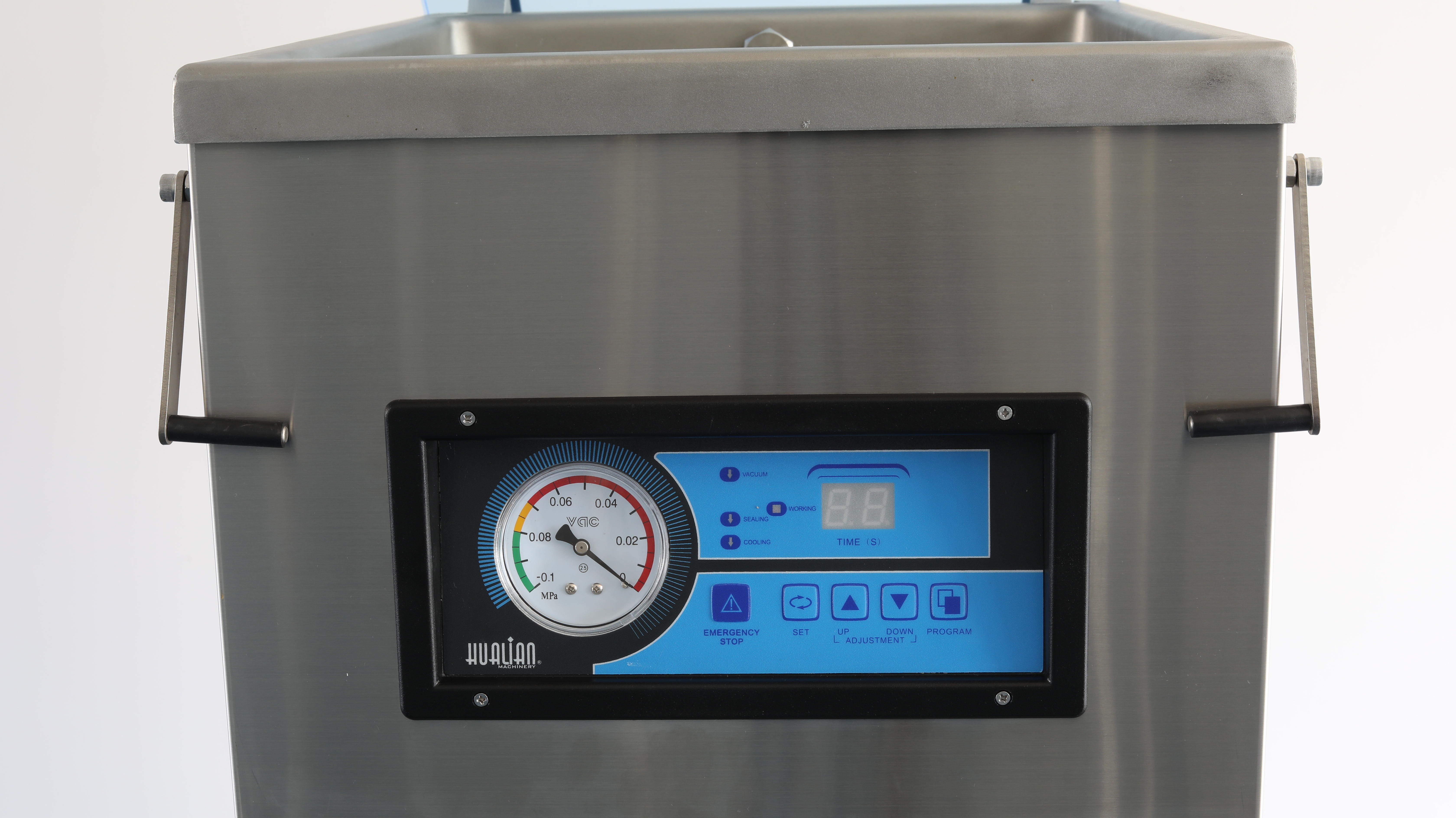 جزئیات دستگاه بسته بندی Cuum 04