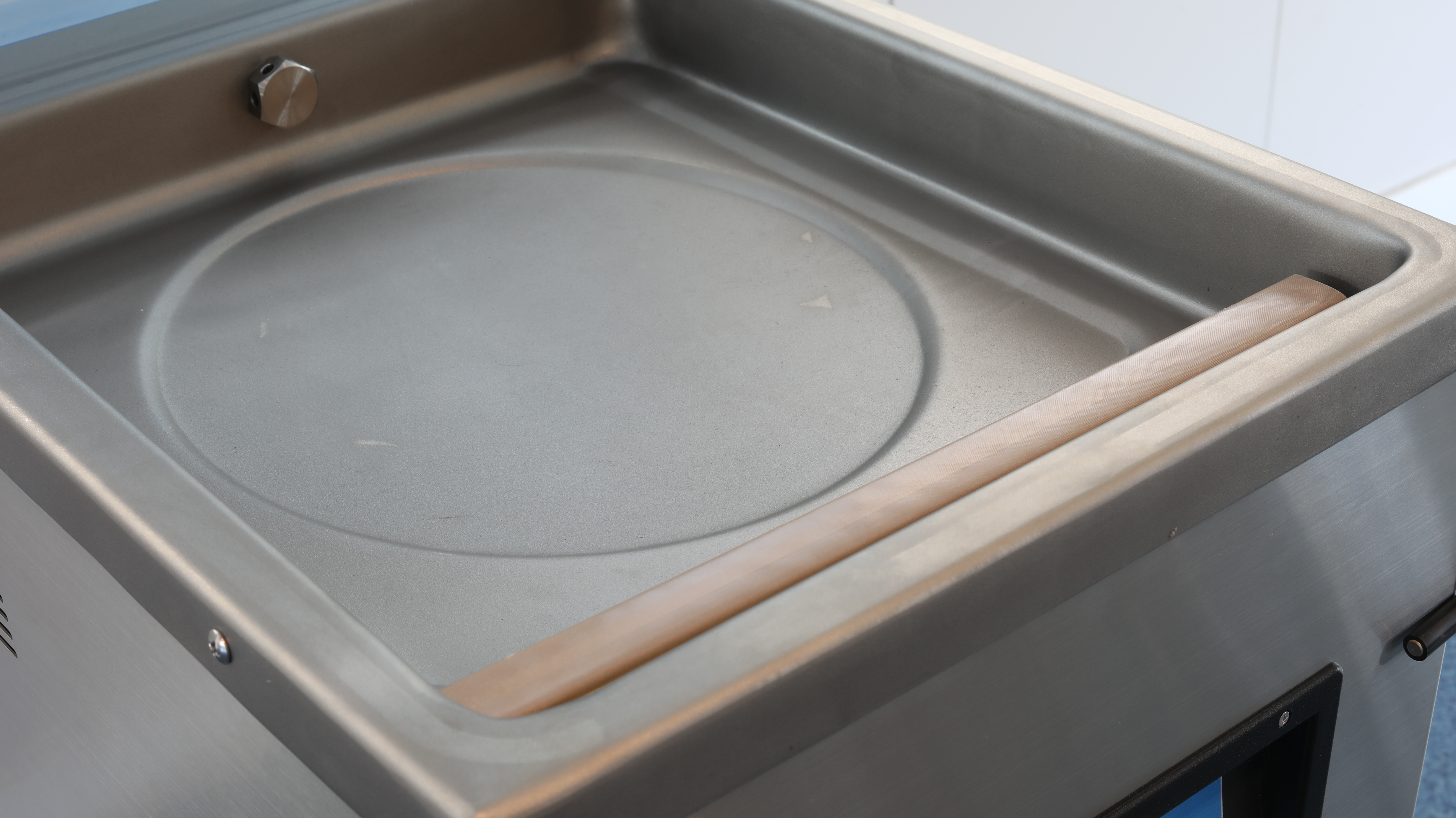 جزئیات دستگاه بسته بندی خلاء 03